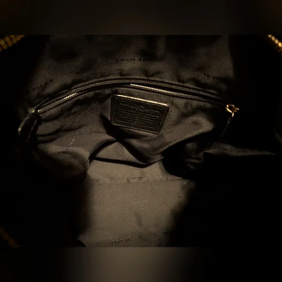 ****SOLD****Coach Val Duffle Leather Shoulder & Crossbody Bag Excellent Used! - Picture 4 of 10